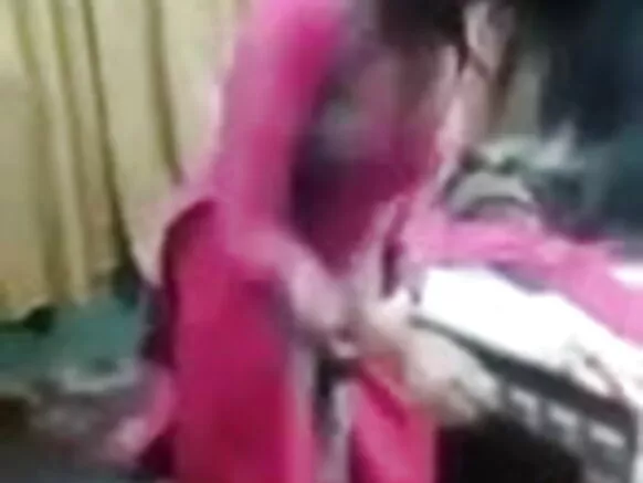 lahore omobirin ijó hindi fidio ibalopo girl