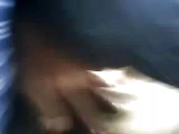 Fọwọkan, fọwọkan, fọwọkan madhuri dixit ka fiimu sexy...ni àyà nla kan, ti o tobi pupọ