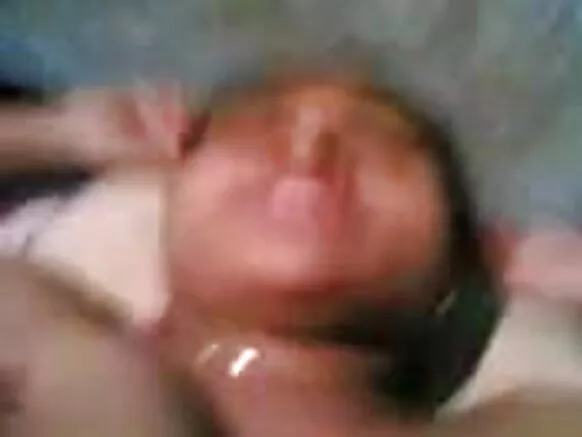 Foni ninu ile gbigbona nipasẹ arakunrin aburo aladuugbo fidio hindi hotter apa 1