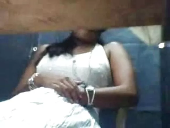 Hot Indian Girl laifọwọyi ibalopo Blue Kamẹra baraenisere ni iwaju ti kamẹra