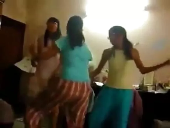 ni gbese fidio Fọto koseemani odomobirin