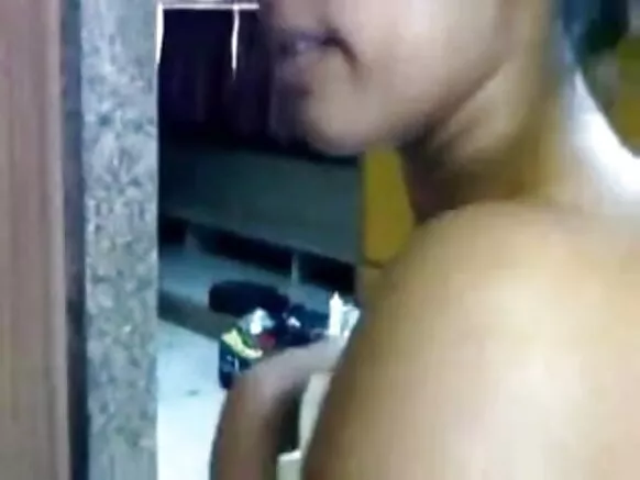 Desi girl licks akukọ pẹlu chocolate ati onibaje desi villu fiimu ni gbese