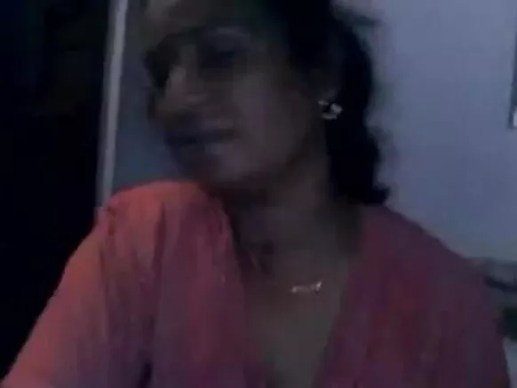 Blowjob oye ti Tamil Aunty lati Gusu India, Hindi Rirọ, Fiimu HD Sexy, Awọn omu ti o farahan, Agekuru India