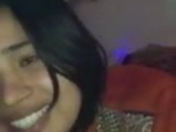 ni gbese paki girl ni gbese pẹlu taba lile ni gbese ni gbese poop venom