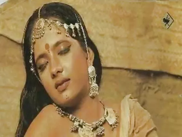 Ihoho Indian awoṣe ihoho awoṣe Hindi Image ni gbese