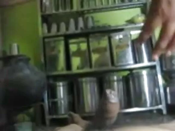Aunty India Del Sur ngbaradi lati fokii akukọ alabaṣepọ rẹ lori ayelujara