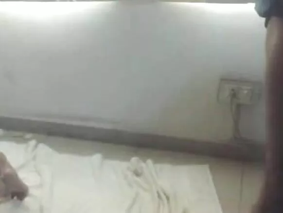 Bhabhi n fipamọ iṣẹ ati nini ibalopọ pẹlu ọga rẹ ni gbese fiimu fidio ni kikun