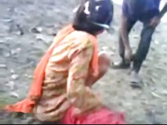 Ni gbese Indian obirin buruju lile nipa rẹ omokunrin ita
