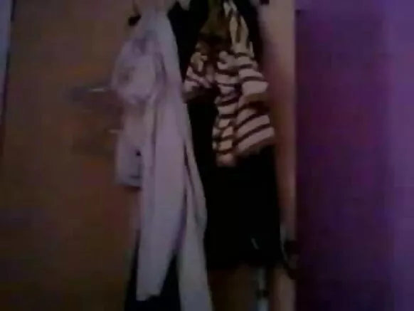 Arabinrin ibatan mi ti n ṣe amí lori fọto mi arabinrin ibatan ibatan