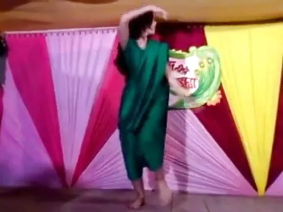 Mahiya Mahi ọrẹ mi to dara julọ ṣii fidio fiimu ti o ni gbese (oṣere fiimu bangla desi my desi)