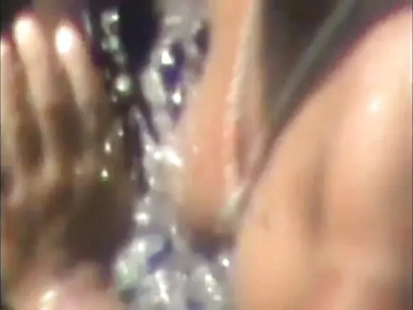 bangla desi ni gbese fidio ni gbese fidio aworan eniyan Desi bangla baluwe ìmọ