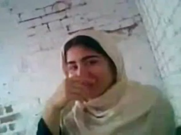 Sexy Arabic Hijabi Iyawo Musulumi ati Adugbo Ibaje Culios Kayeefi Fidio Sexy Movie HD