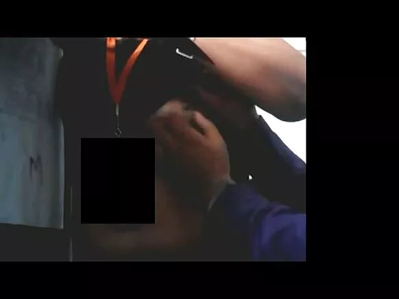 Sexy hindi ni gbese fiimu mansi hindi chicka fihan awọn ohun-ini rẹ ni ọfiisi 7