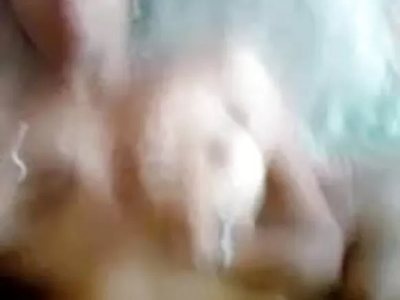 Tinrin ati ki o ni gbese Indian aṣẹwó pẹlu tinrin ati erect ori omu fokii a ose ni a ni gbese movie