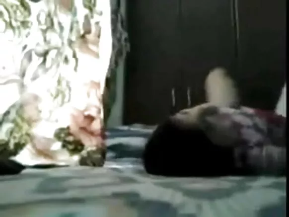 ni gbese movie fidio meji odomobirin ami-ere BF girl pín sile nipa bf