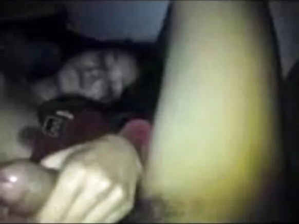 Indian ni gbese fidio fihan tọkọtaya lori tọkọtaya
