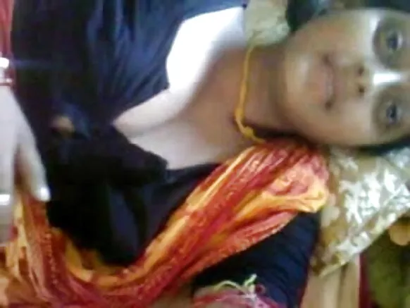 Lẹwa Desi Bengali blue movie show bodgi devar pẹlu gbese oyan ni gbese oyan