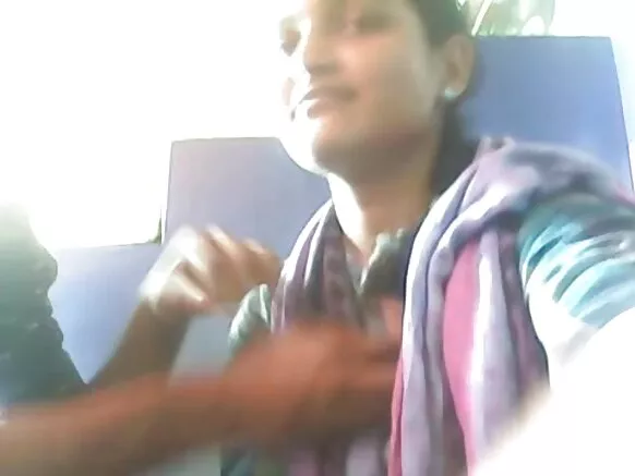 i English mallu ni gbese fidio HD kun ni kafe