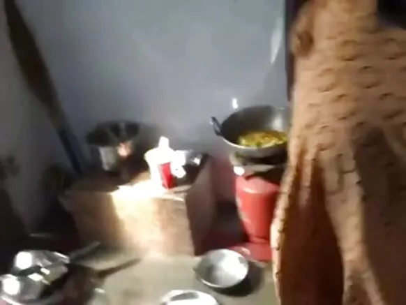 ti ndun pẹlu awọn ọrẹ ni gbese ololufe bhojpuri film ore arabinrin