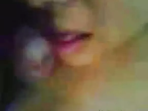 Akopọ Indian girl Salsman ká ni gbese film fun orisirisi ńlá omokunrin