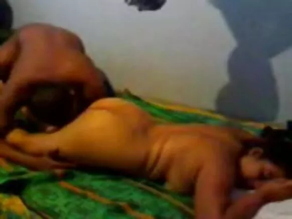 Aunty tetona mallu bustonous aunty lati guusu ti India nini ti o ti kọja ere hindi igbese ni gbese movie