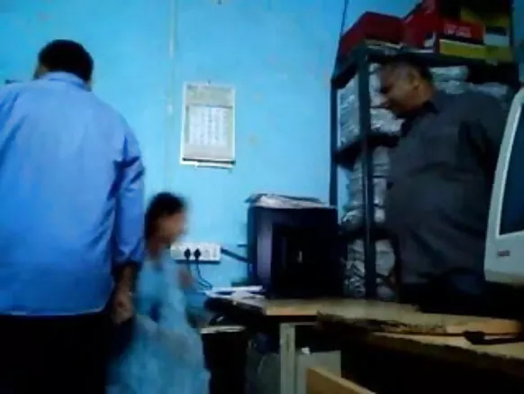 ni gbese movie ọfiisi Mo fẹ ni gbese ọfiisi girl