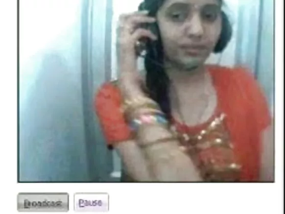 Hot Desi fihan oyan ati obo ni gbese movie fidio gbona Desi ni a net kofi
