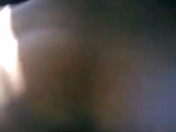 India bf ọdọmọkunrin gf ati bf inu ọkọ ayọkẹlẹ kan