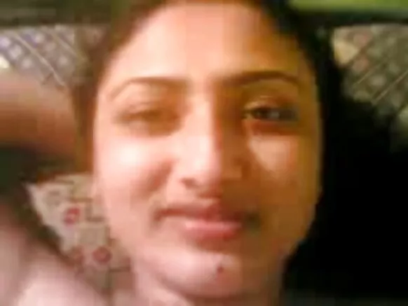 Desi bengali Musulumi iyawo dolly ìmọ fidio ni gbese mi pakute ni Dhaka