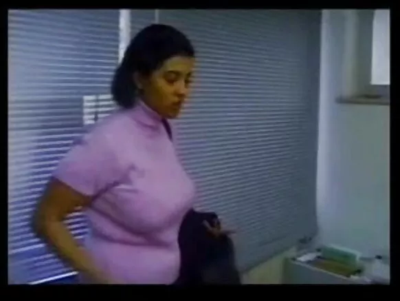 Ibalopo ni ọfiisi idẹkùn nipa Oga Sexy movie in English idẹkùn